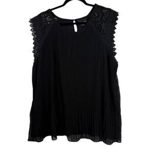 Liv Los Angeles Crochet Sleeve Pleated Blouse Black Lined Lightweight Size 2X